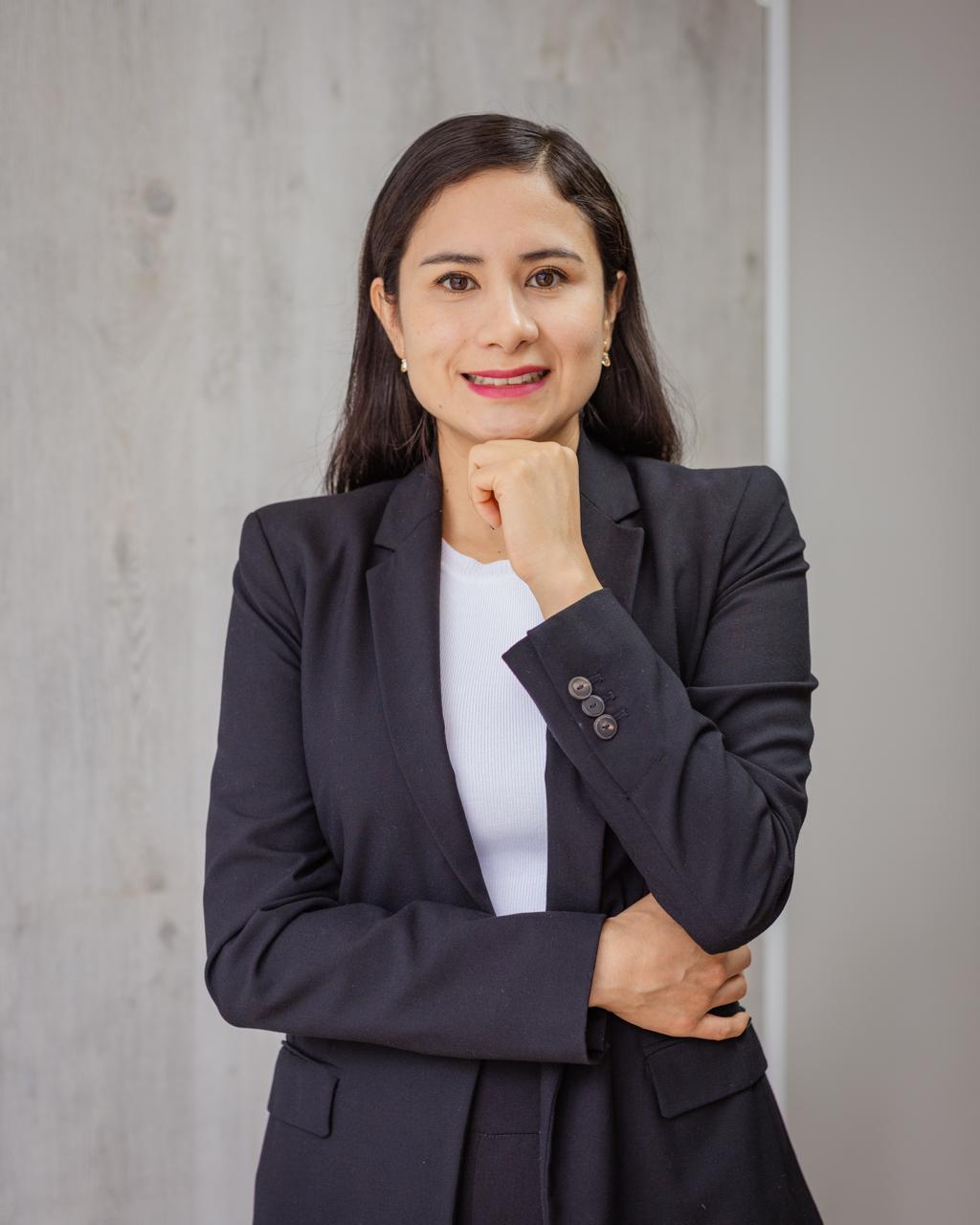 Dr. Yazmín Sánchez - Plastic Surgery Expert